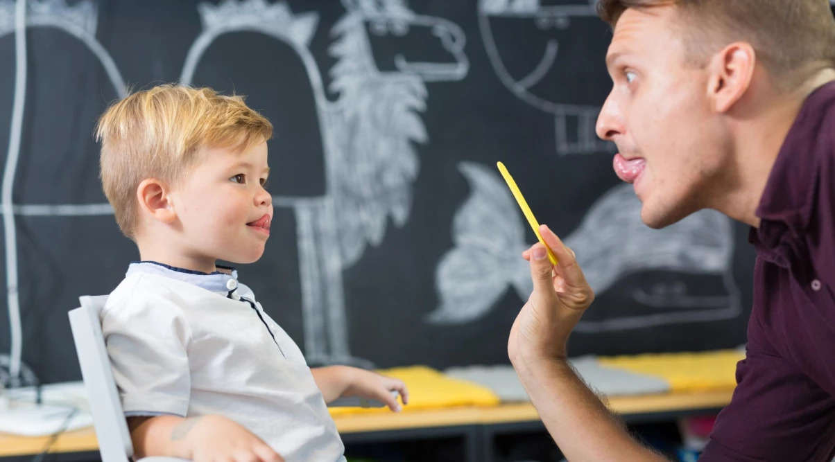 Afazja motoryczna u dzieci: przyczyny, rodzaje i terapia